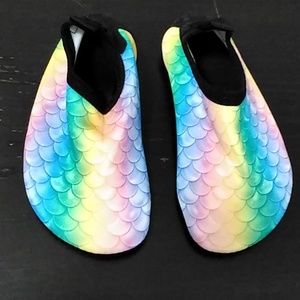 Rainbow Mermaid Scales Design Wet Shoes Toddler Size 6c